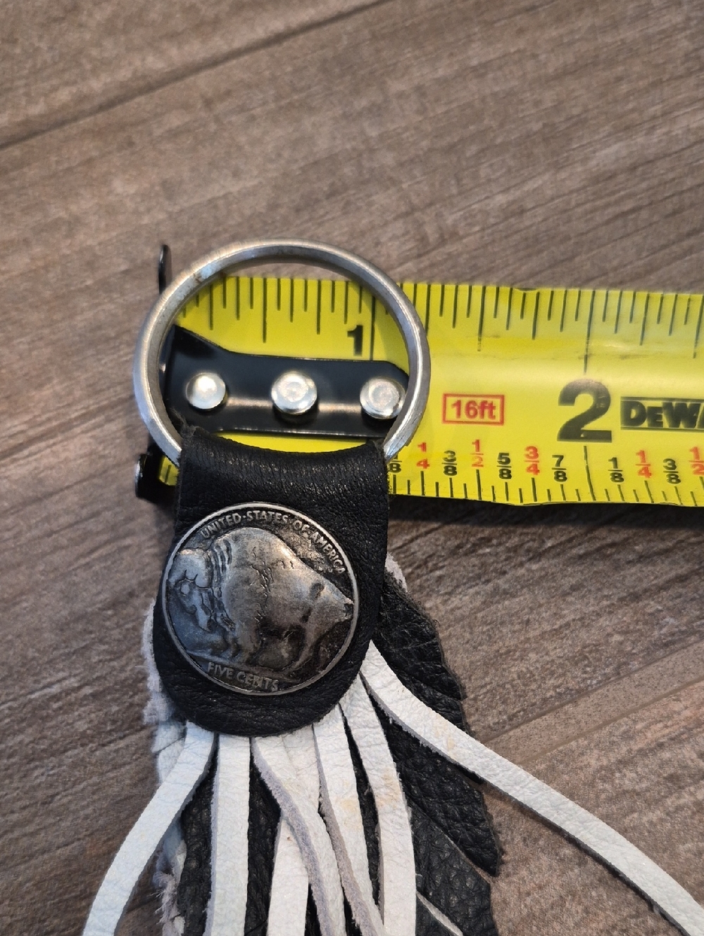 Vtg Handcrafted Leather Feathers U.S. Buffalo Nickel Coin Keychain, Black Gray - Picture 9 of 9